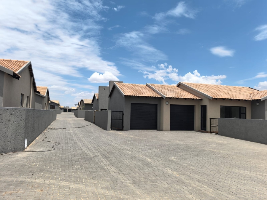 2 Bedroom Property for Sale in Heuwelsig Free State